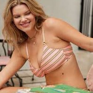 ArieStriped Pink Bikini 👙